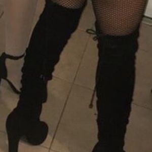 High knee black boots